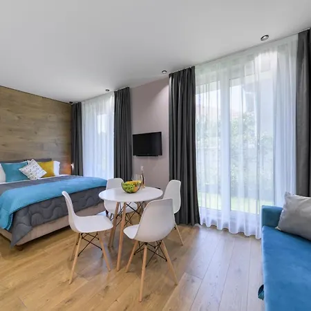Elegance Deluxe Studio